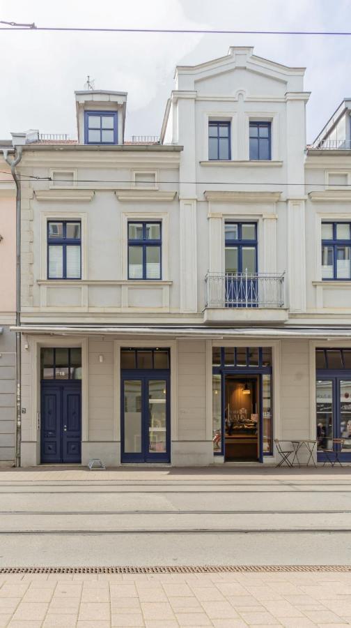 Modernes Apartment - Zentral, Ruhig, Wlan, Netflix, Kueche, Schreibtisch, Parkplatz, Waschtrockner Cottbus Exterior foto